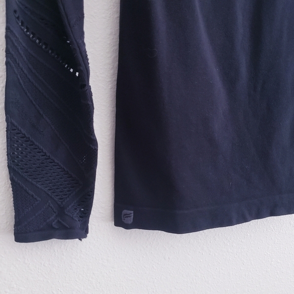Fabletics Isabella Seamless Long Sleeve Perforated Athletic Top - Picture 5 of 10